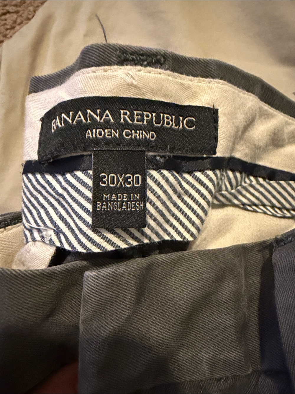 Banana Republic Men's Chino Pants Bundle in Beige and Charcoal - Picture 2 of 3